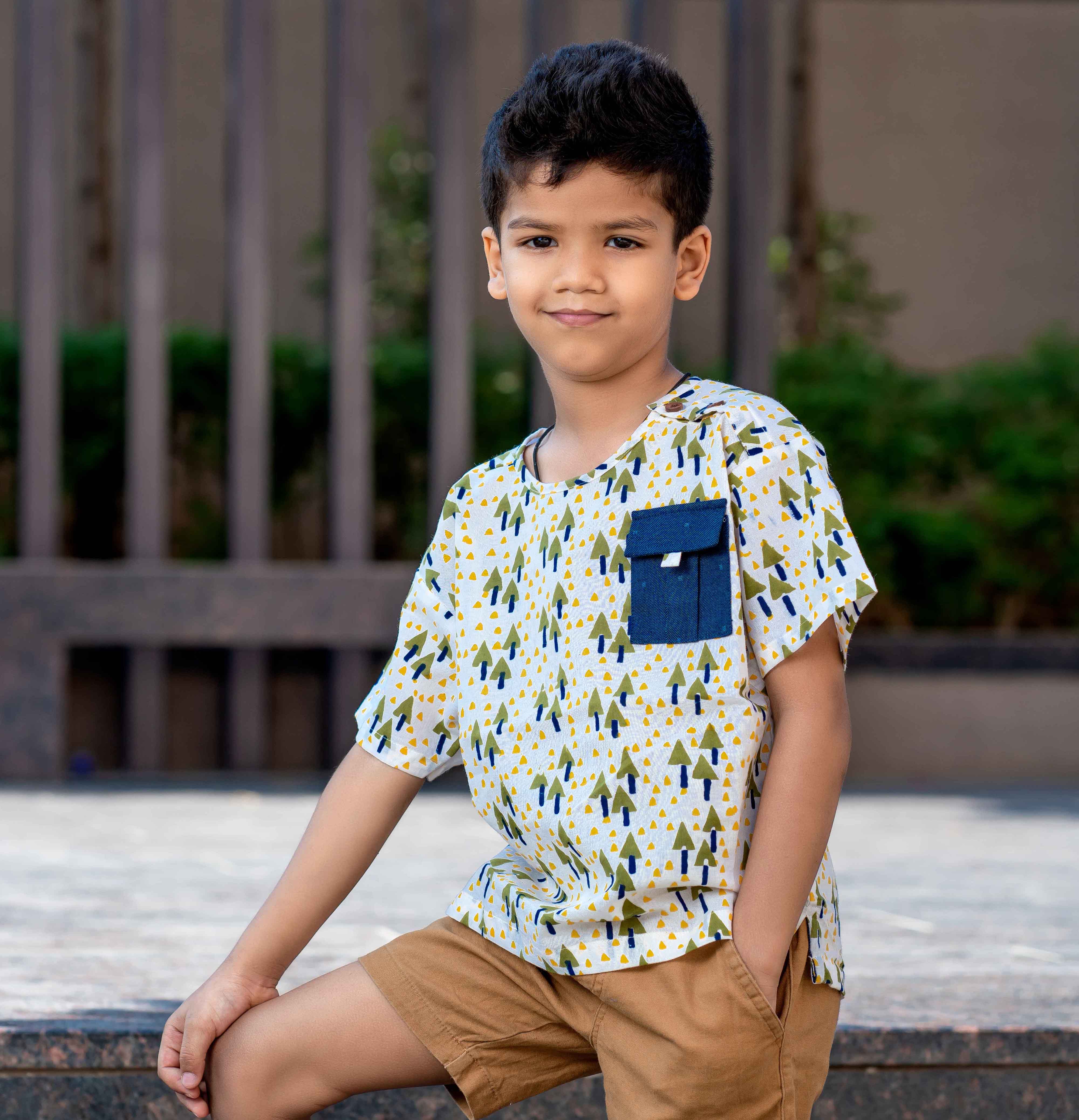 Boy Wearing printed Cotton shirt with contrast pocket