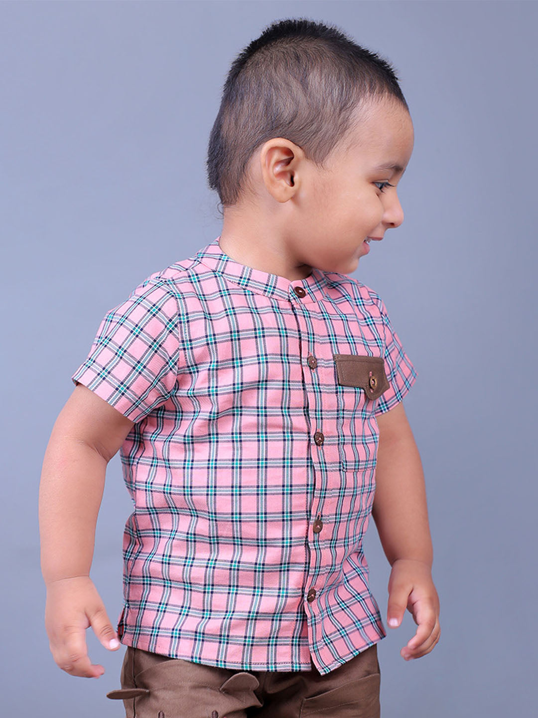 boy wearing Pink checks shirt with Mandarain coller